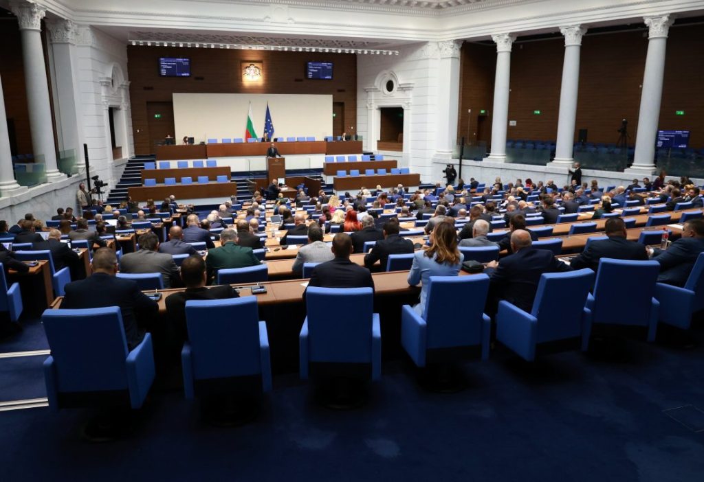 Ключови промени в Закона за НСО: Депутатите обсъждат автопарка на Президентството и режима на охрана