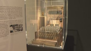 Исторически търг в Париж: "Паскалина" на Блез Паскал и шифровъчната "Енигма" с обща оценка над 3 милиона евро