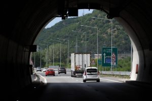 Авария на ЧЕЗ остави на тъмно тунел „Големо Бучино“ на АМ „Струма“: Шофьори да се движат с повишено внимание
