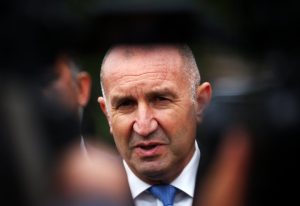 Президентът Радев: Властта няма легитимност, парламентът незабавно да разгледа референдума за еврото