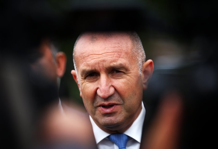 Президентът Радев: Властта няма легитимност, парламентът незабавно да разгледа референдума за еврото