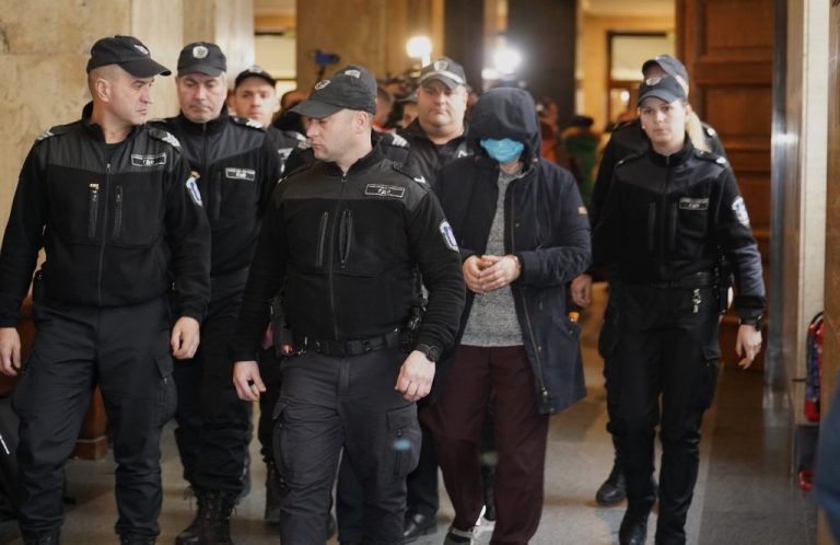 Делото за убийството на Пейо Пеев: Отсъстващи вещи лица и отхвърлено искане за по-лека мярка