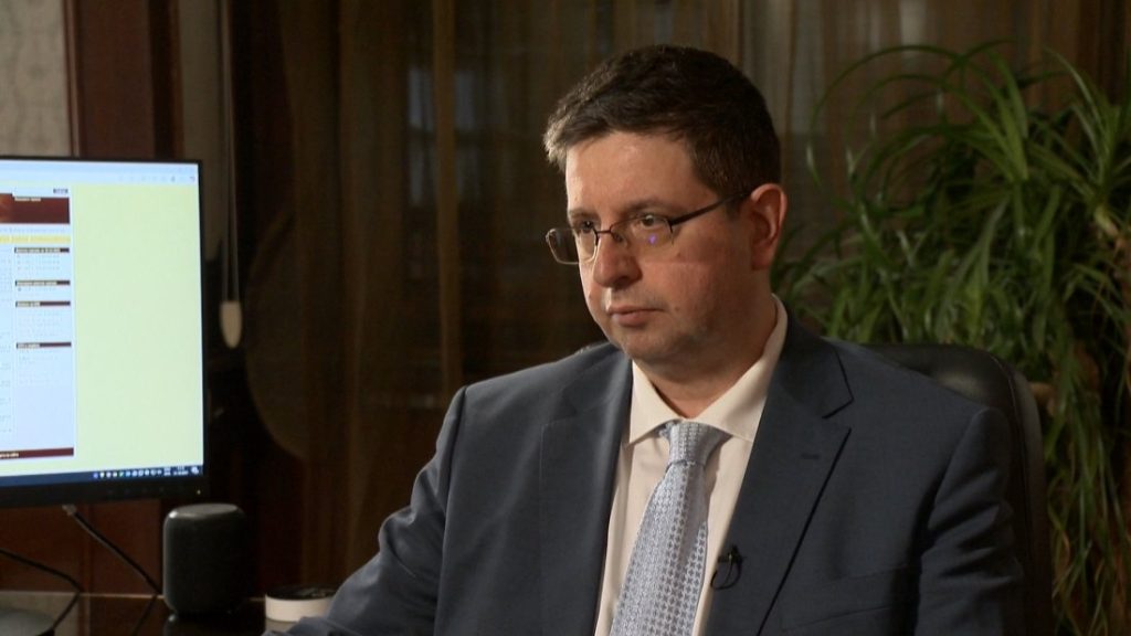 Чобанов: Спешна промяна във формулата за заплатите, БНБ намалява срока за вписване на кредити до два дни