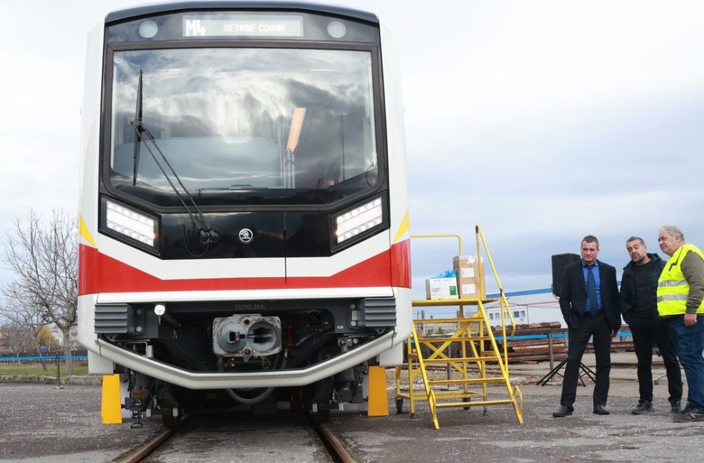 София представи новите чешки метровлакове "Шкода": По-бързи, модерни и с капацитет за 762-ма пътници