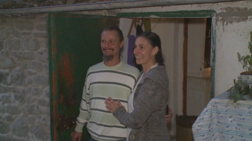 Спорна идилия: Съдът решава за родителските права на семейство, преместило се с децата си в италианска гора