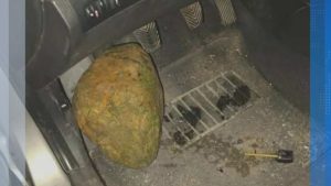 Извънредно: Започва спешно укрепване на пътя София – Самоков след като камък проби стъкло на кола