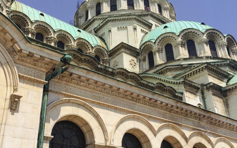 Столична община настоява: Паркингът до „Св. Александър Невски“ да бъде върнат на гражданите Столична община настоява: Паркингът до „Св. Александър Невски“ да бъде върнат на гражданите