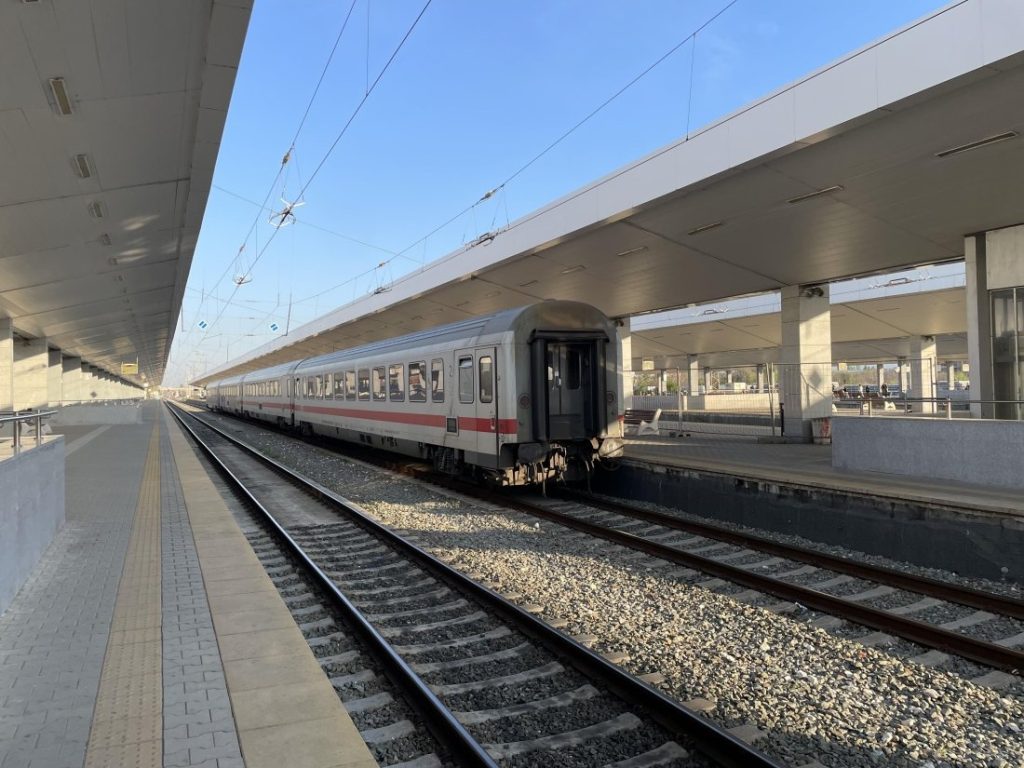 Възстановяват се влаковете между София и Драгоман в пиковите часове