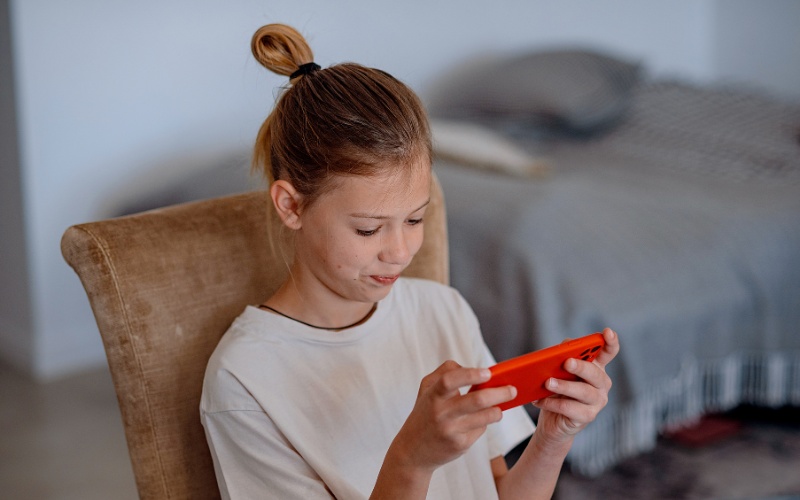 Критични данни: Всяко четвърто дете у нас е с проблемно зрение заради дигиталните устройства