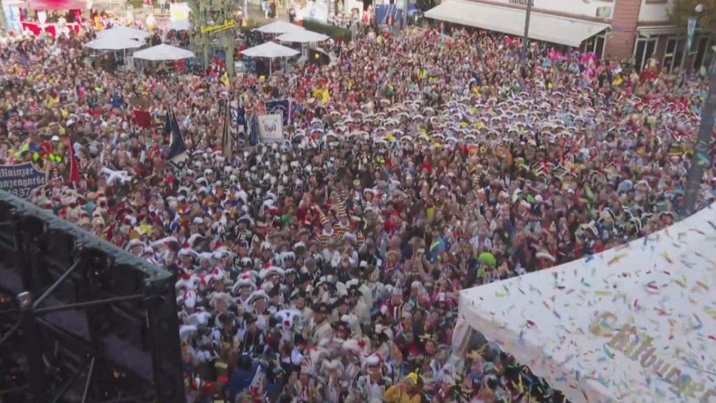 Германия навлезе в „петото годишно време“: Карнавалният сезон започна в Кьолн, Майнц и Дюселдорф