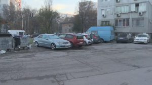 Квартал „Слатина“ на барикадите: Жители протестират срещу строеж на улици, обграждащи жилищни блокове