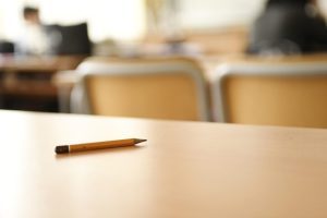 Знание и вдъхновение в смесени паралелки: Как малките училища в България работят ефективно