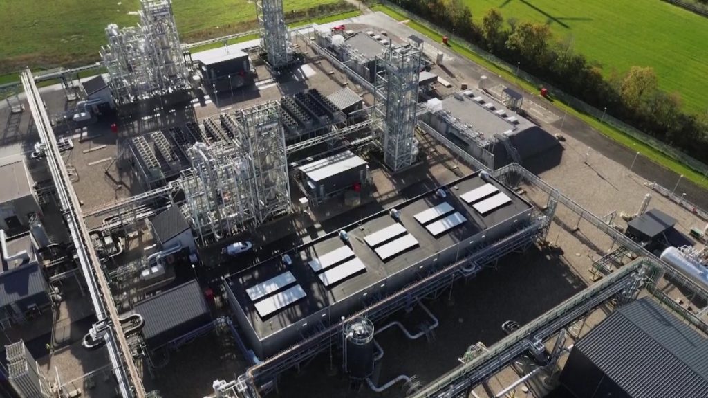 Дания отвори първия в света завод за зелен метанол: Решение за корабоплаването на фона на провал на въглеродния данък