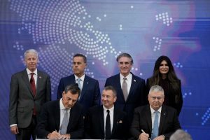 Гърция и „Ексон Мобил“ подписаха за добив на природен газ в Йонийско море: Очакват се 200 млрд. куб. метра запаси