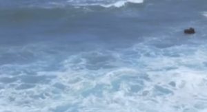 Приливна вълна уби трима на Тенерифе: Властите призовават за спазване на предупрежденията