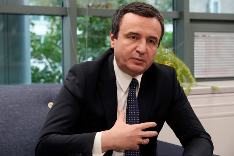 Прищина настоява: ЕС да премахне „несправедливите“ наказателни мерки незабавно Прищина настоява: ЕС да премахне „несправедливите“ наказателни мерки незабавно