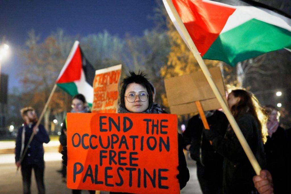 Израел категорично отхвърля палестинската държава, коалицията заплашва Нетаняху преди вота в ООН