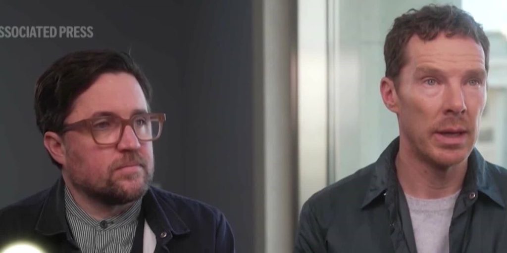 Бенедикт Къмбърбач се бори със скръбта в „Нещото с пера“ – филм на седмицата