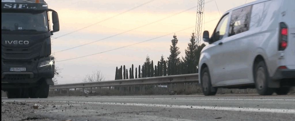 Трима загинаха в челен сблъсък край Пловдив, шофьорът на ТИР-а е обвинен