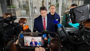 СДВР: Трима протестиращи задържани за хулиганство, един е италианец