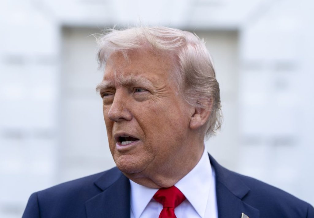 Тръмп затяга миграционната политика: Край на имиграцията от „държави от третия свят“