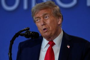 Венецуела отхвърли предупрежденията на Тръмп за въздушното пространство, засилва отбраната