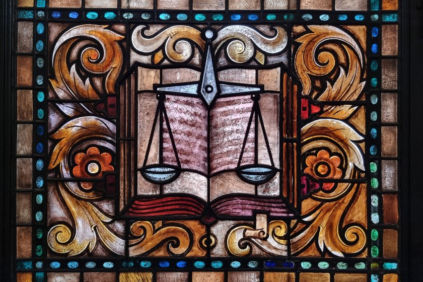 Съдът пусна с гаранция служителя на ДФ „Земеделие“, хванат с подкуп от 1000 лв. за „безпроблемна“ проверка