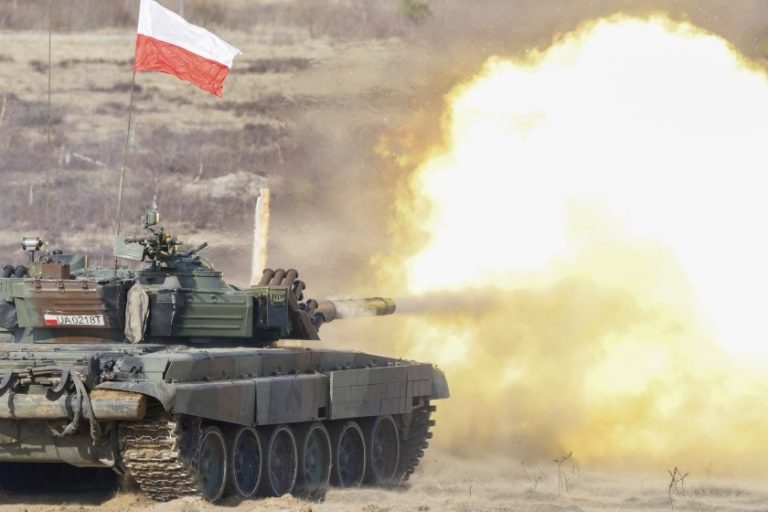 Полша стартира най-голямото отбранително обучение в историята си: 400 000 души ще бъдат обучени през 2026 г. Полша стартира най-голямото отбранително обучение в историята си: 400 000 души ще бъдат обучени през 2026 г.