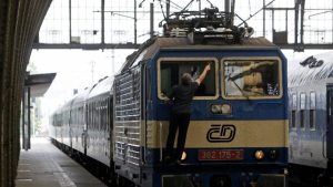 Тежък влаков инцидент в Чехия рани над 40 души, разследват човешка грешка