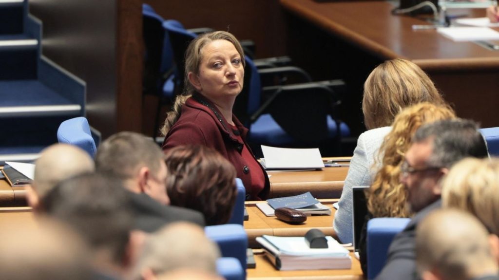 Парламентът одобри бюджета на ДОО за 2026 г. на първо четене, вдигат осигуровките и съкращават сроковете