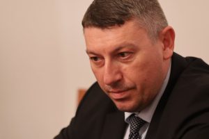 Напрежение при избора на шеф на ДАНС: Деньо Денев отрече политически натиск и срещи с Пеевски