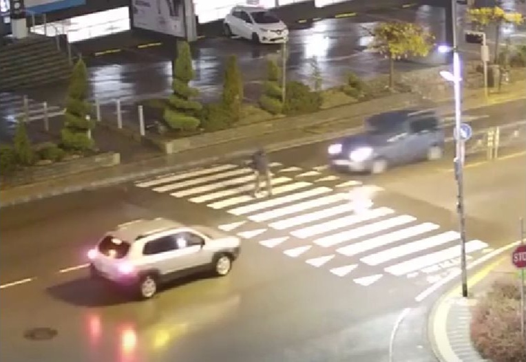 80-годишен шофьор с 60 г. стаж блъсна мъж с бастун на пешеходна пътека в София