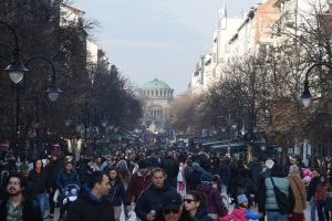 Въпреки онлайн бума: Наемите на търговски площи по света растат, "Витошка" поскъпва