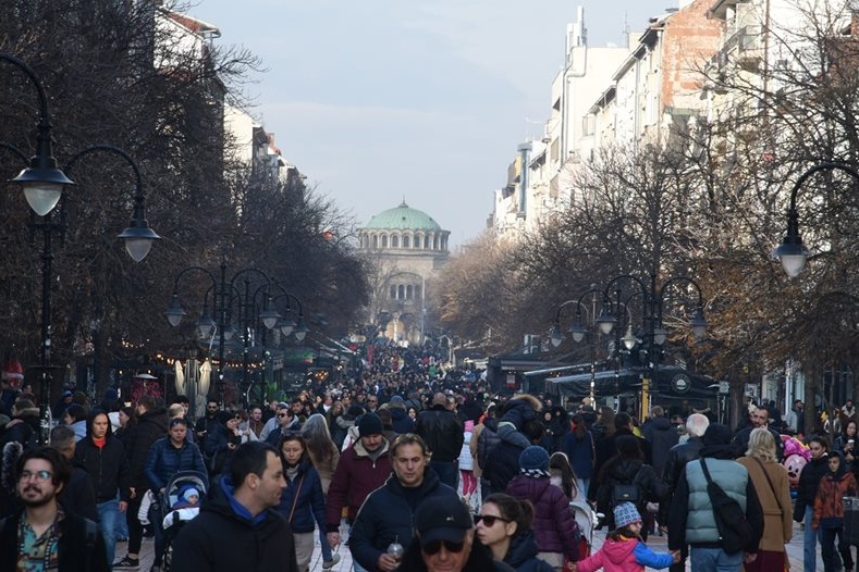 Въпреки онлайн бума: Наемите на търговски площи по света растат, "Витошка" поскъпва