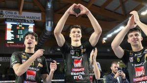 Алекс Николов отпразнува 22-рия си рожден ден с 15 точки и ключова победа за "Лубе"