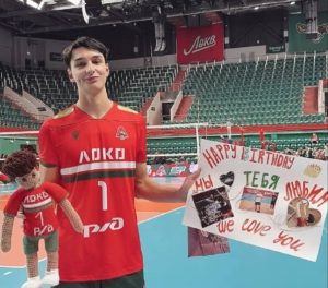 Български волейболни таланти блестят в чужбина: Мони Николов лидер в Русия, Вени Антов феноменален във Франция