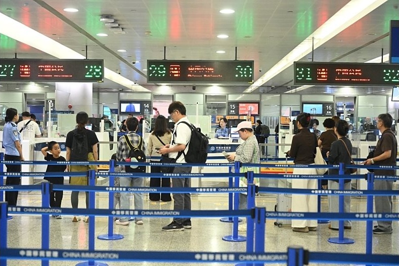 Китай с рекорден брой пътувания: близо 57 млрд. междурегионални пътувания за 10 месеца