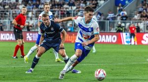 Станислав Шопов с тежка контузия: Операция и край на сезона за халфа на „Осиек“