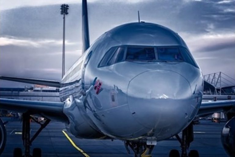 Airbus намалява доставките на самолети заради проблеми с качеството на A320 Airbus намалява доставките на самолети заради проблеми с качеството на A320