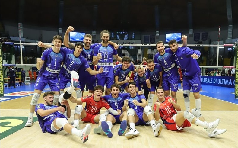 Българско дерби в Италия: Атанасов и Величков надвиха Николов