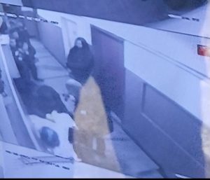 Майка твърди за полицейско насилие: 21-годишен бит в РПУ за самопризнания след протест