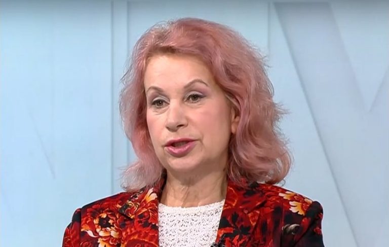 Проф. Ива Христова: COVID-19 отшумява, но грипът настъпва с пик през януари Проф. Ива Христова: COVID-19 отшумява, но грипът настъпва с пик през януари