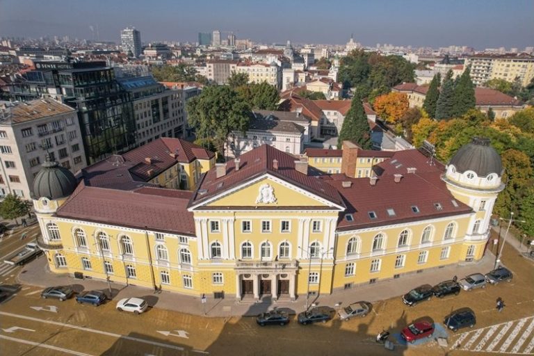 БАН настоява за адекватно финансиране и 10% увеличение на заплатите на учените през 2026 г. БАН настоява за адекватно финансиране и 10% увеличение на заплатите на учените през 2026 г.