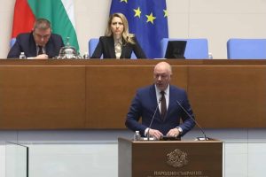 14 милиона лева за общински доброволчески отряди: Програма на МТСП и премиерски призив за промени