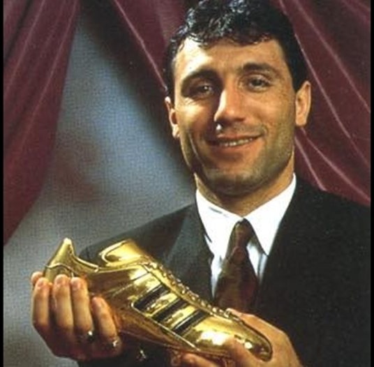 Стоичков отбеляза 35 години от „Златната обувка“ с носталгия и очакване