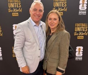 Христо Стоичков със съпругата си на жребия за Мондиал 2026 във Вашингтон