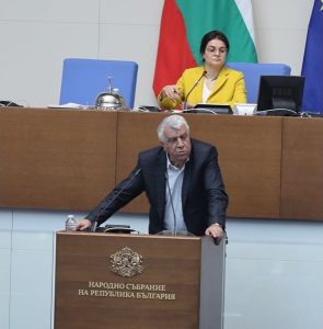 Съдът на ЕС разобличи Румен Гечев във фалшива новина за еврото