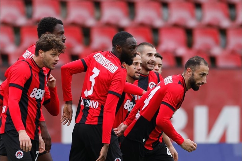 Драматична победа за "Локо" (Сф): Меси Биатумусока донесе 3:2 срещу "Ботев" (Пд) в 90-ата минута