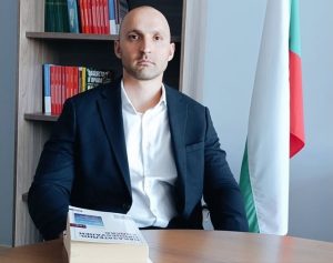 Прокурор Коджаниколов настоява: Шофирането под влияние на райски газ да стане престъпление