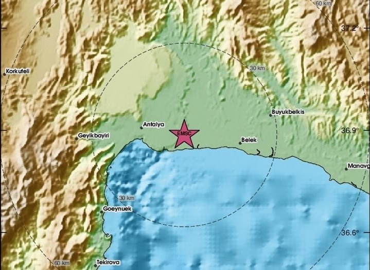 Мощен трус разтърси Анталия: Магнитуд над 5 по Рихтер, предупреждения за населението